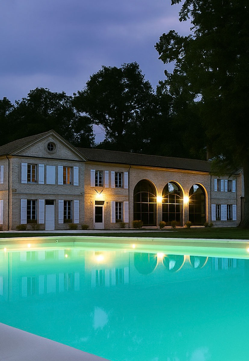 Mariage dans un chateau avec piscine